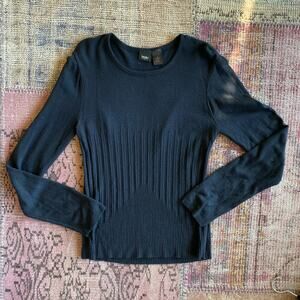 MOSSIMO size MEDIUM black flattering ribbed pull over sweater